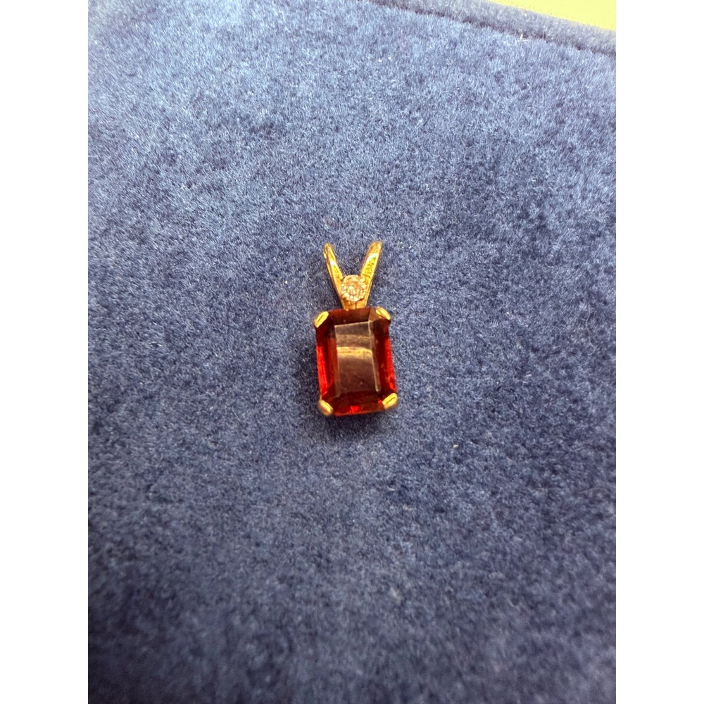 14K Yellow Gold Garnet & Diamond Pendant